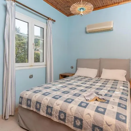 Limani Apartment